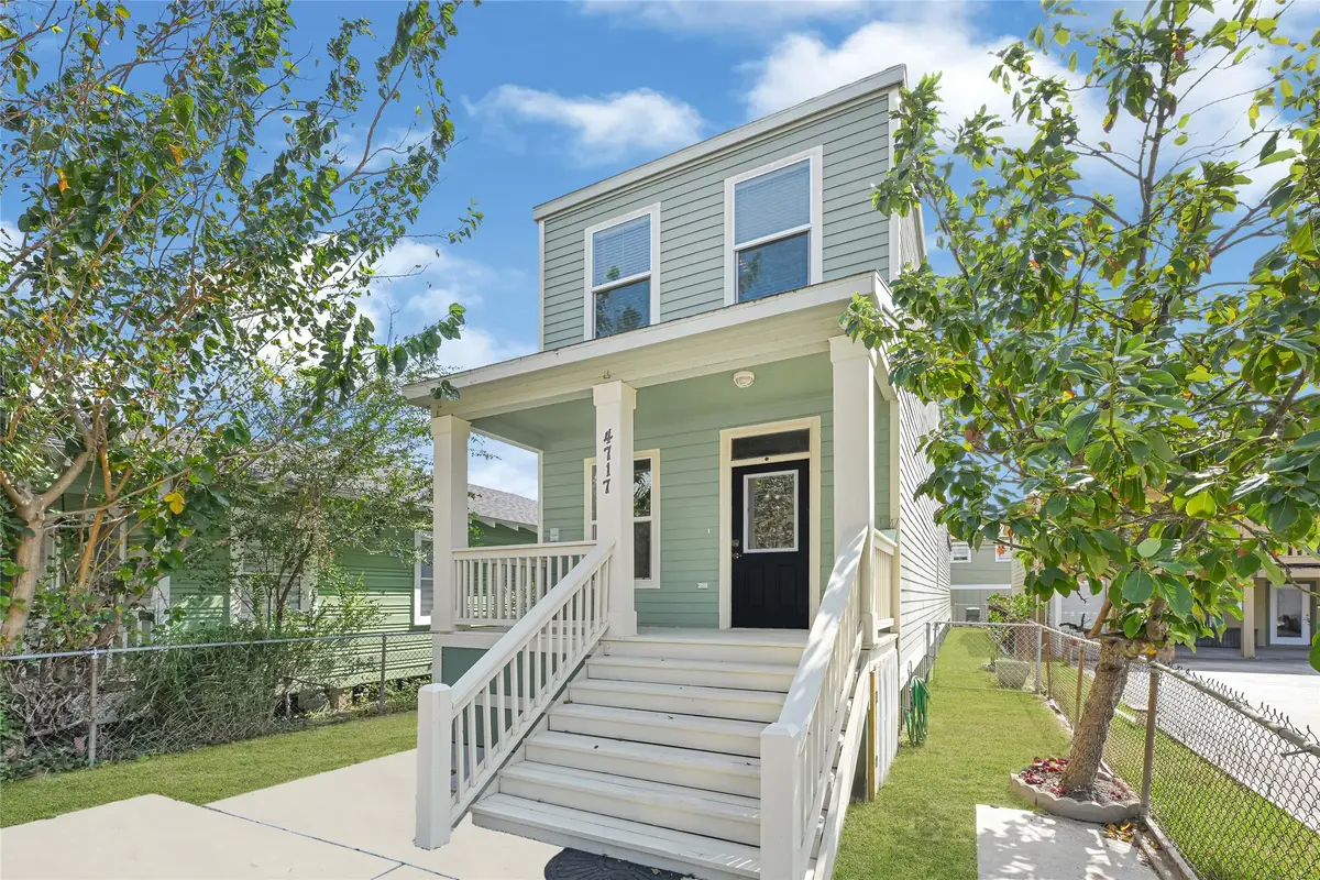 4717 Avenue Q, Galveston, TX 77551 - #1