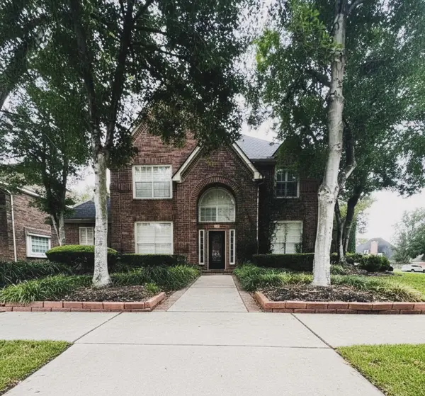 2015 Pecan Trail Drive, Richmond, TX 77406