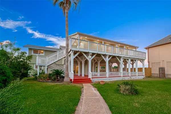 510 Surf Oaks Drive, Seabrook, TX 77586