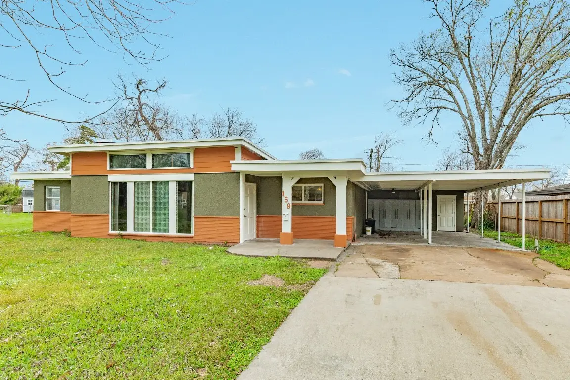 159 Oak Drive, Lake Jackson, TX 77566 - #1