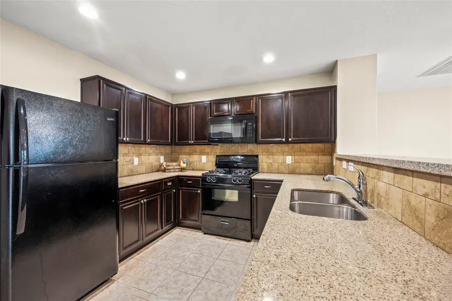 16131 Sweetwater Fields Lane, Tomball, TX 77377 - Image #3