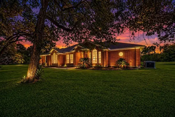 13334 W Brazos Bend Drive, Needville, TX 77461