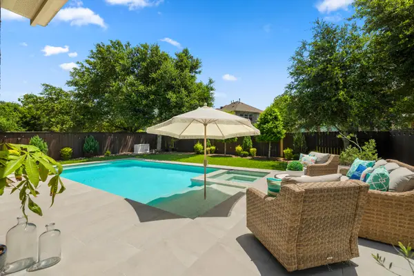 26 Winhall Place, The Woodlands, TX 77354