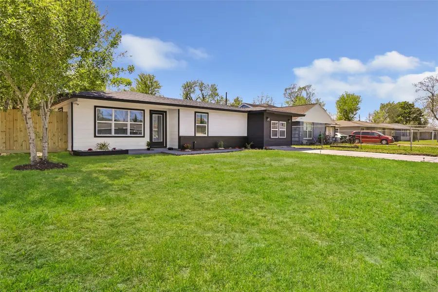 6152 Doulton Drive, Houston, TX 77033 - #3