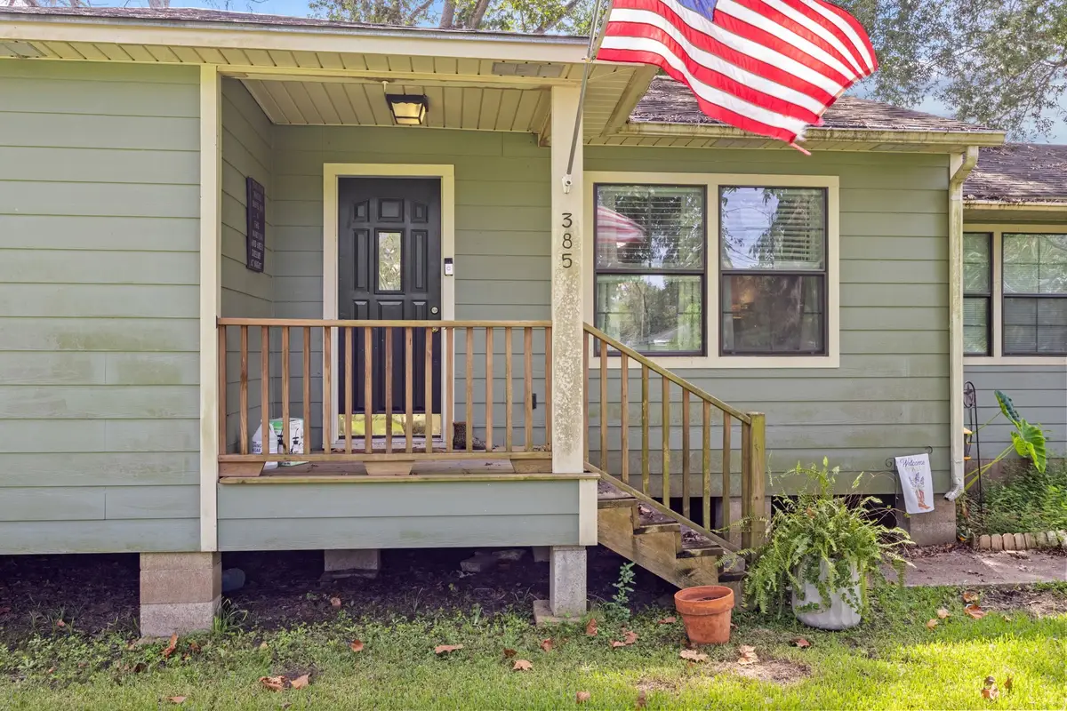 385 W Smith Street, Sour Lake, TX 77659 - #1
