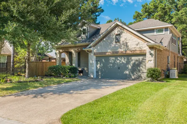 54 W Wolf Cabin Circle, Spring, TX 77389
