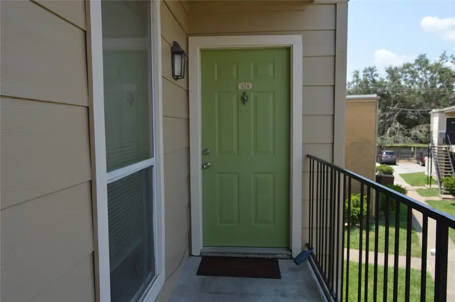 8100 Creekbend Drive #174, Houston, TX 77071 - #2