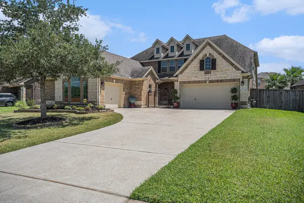 2228 Flower Croft Lane, League City, TX 77573