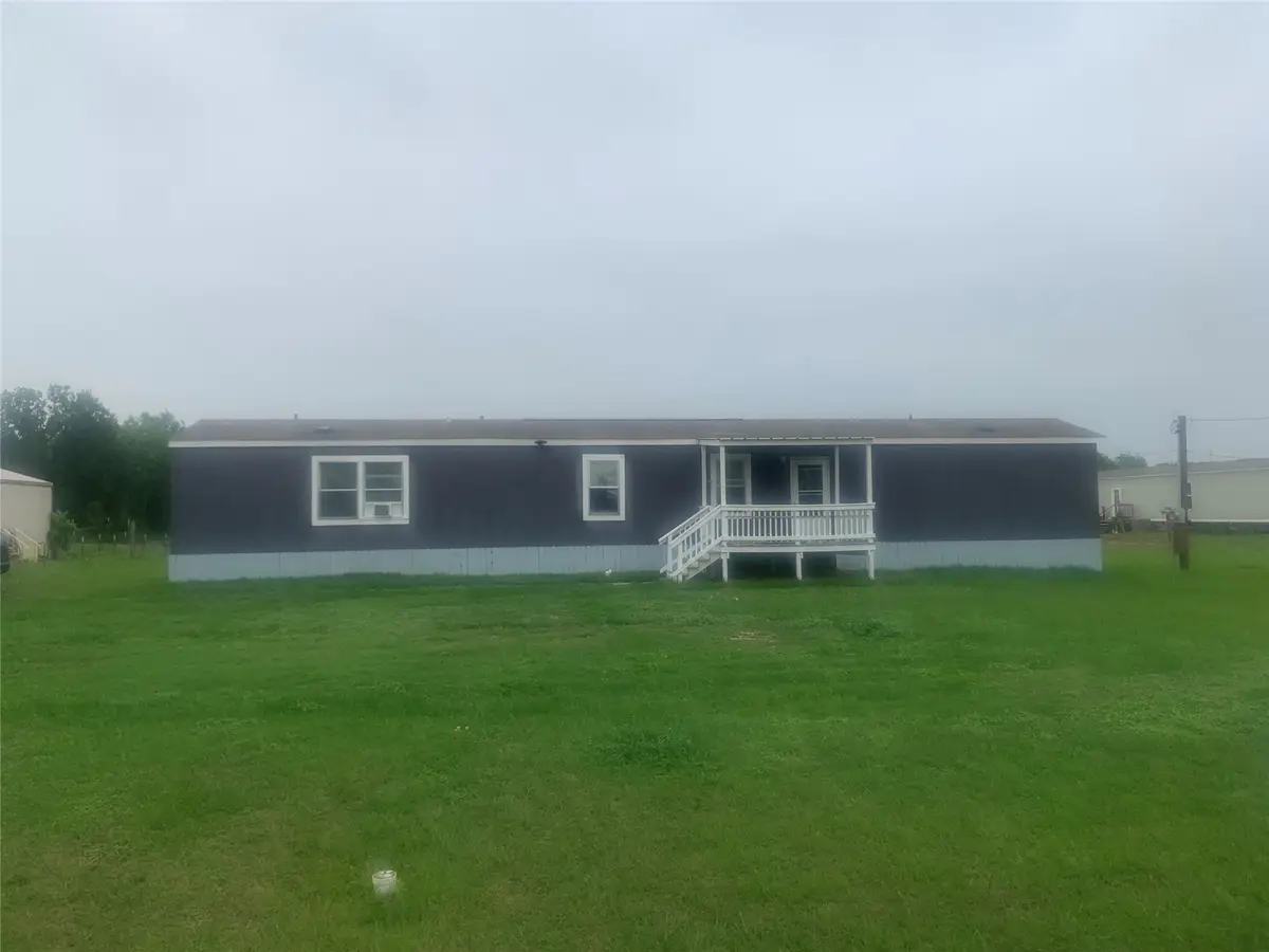 710 Parkmoor Boulevard, Edna, TX 77957 - #1