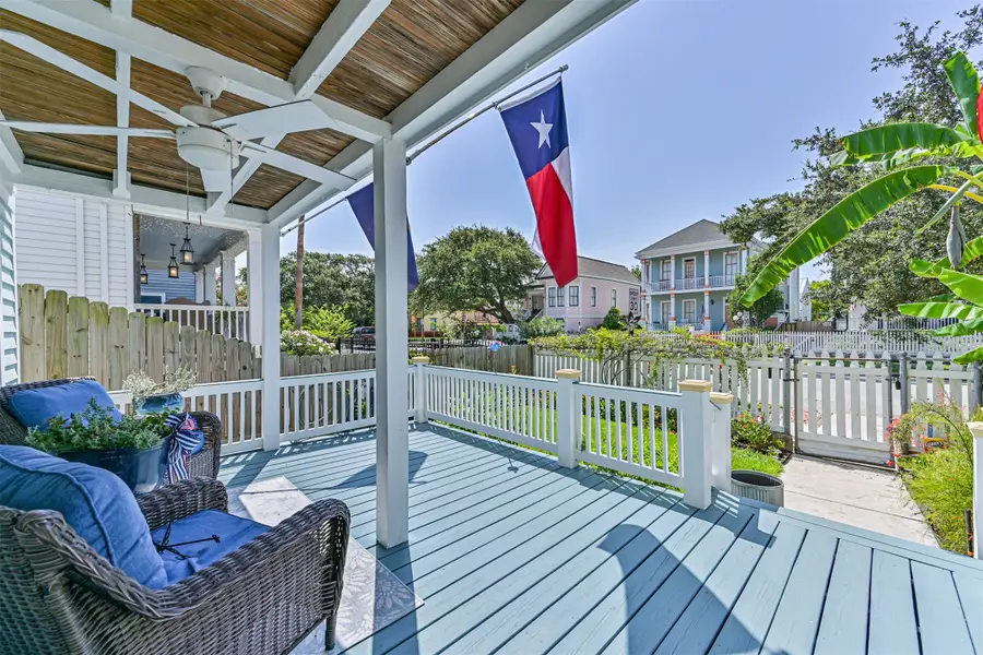 3010 Bernardo De Galvez Avenue, Galveston, TX 77550 - #3