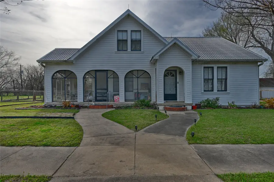 215 N Haupstrasse Street, Carmine, TX 78932 - #2