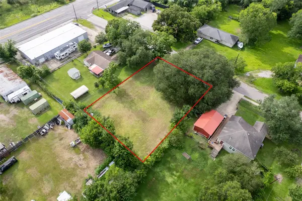 108 Morgan Street, Alvin, TX 77511
