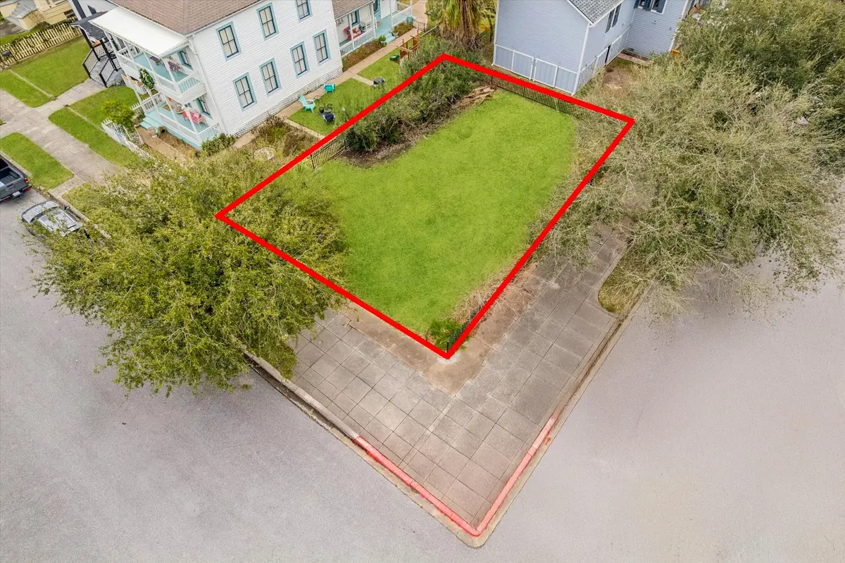 1627 Winnie Street, Galveston, TX 77550 - Image #1