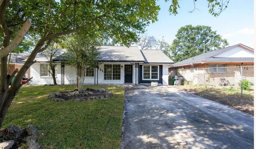 10221 Bretton Drive, Houston, TX 77016 - Image #3