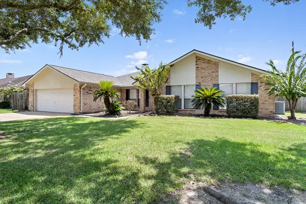 7035 Shanahan Drive, Beaumont, TX 77706