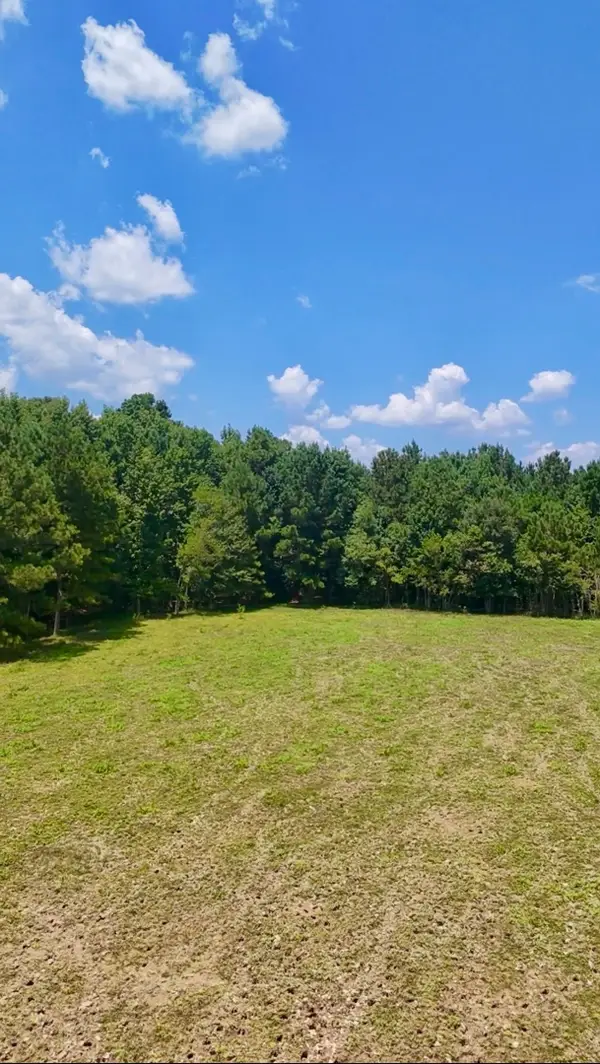 464 Road 3011a, Dayton, TX 77535