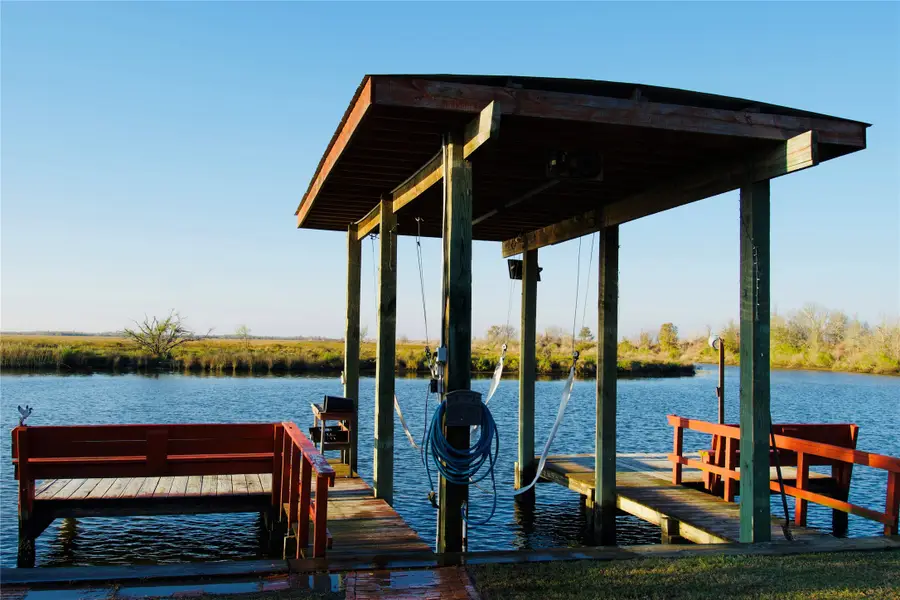 627 Port Road, Angleton, TX 77515 - Image #2