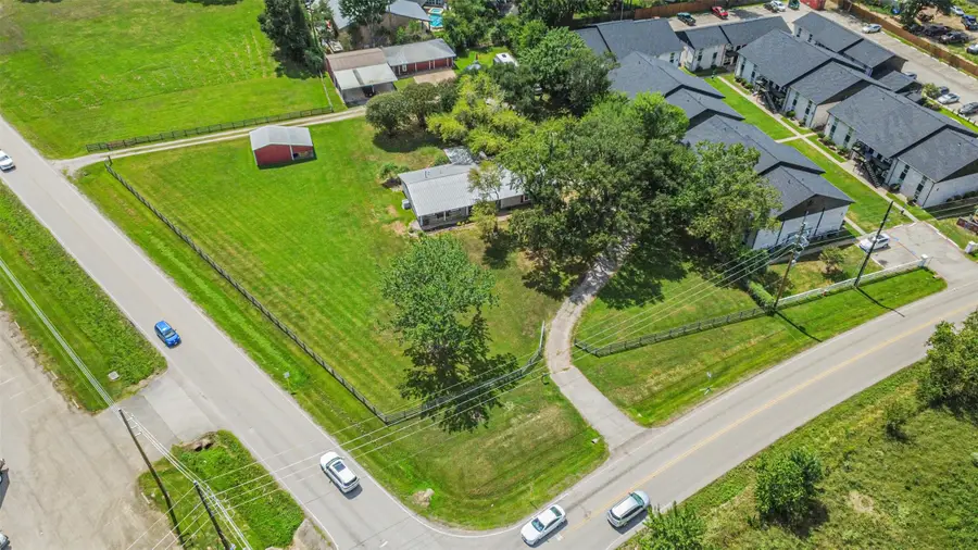 307 W Hufsmith Road, Tomball, TX 77375 - #3