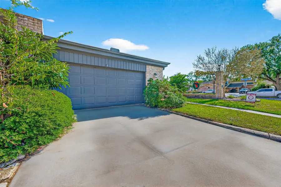 16 Tiffany Square, Sugar Land, TX 77478 - Image #2