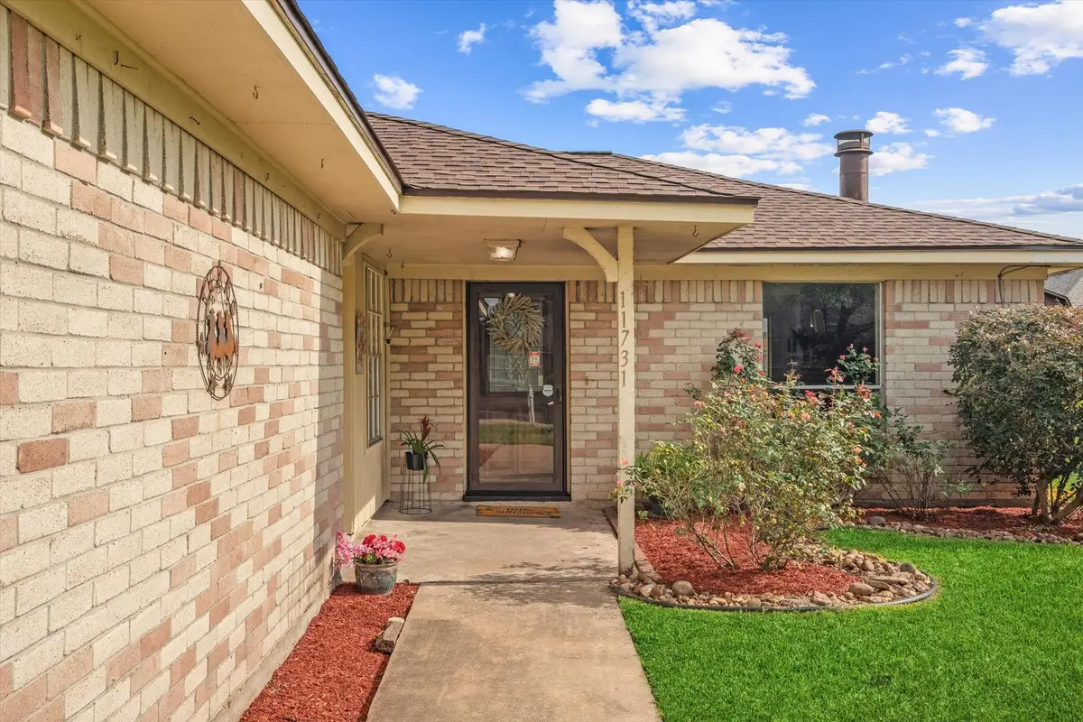 11731 Bexar Drive, La Porte, TX 77571 - Image #1