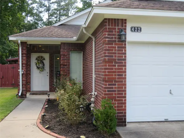422 E Hunting Tower Run, Conroe, TX 77316
