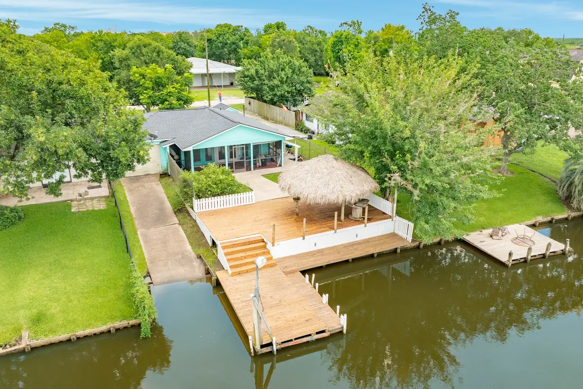 127 Bastrop Bayou Drive, Angleton, TX 77515 - #1
