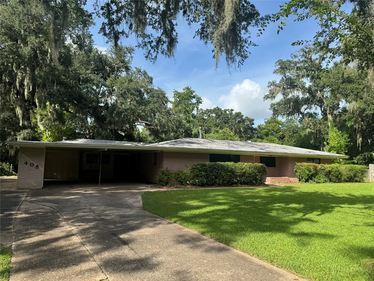 408 Oak Drive, Lake Jackson, TX 77566 - #1