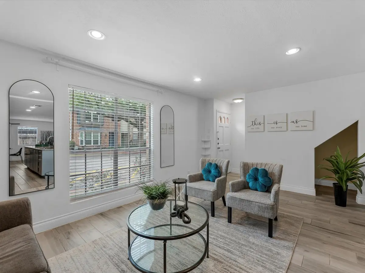 11002 Hammerly Boulevard #104, Houston, TX 77043 - Image #1