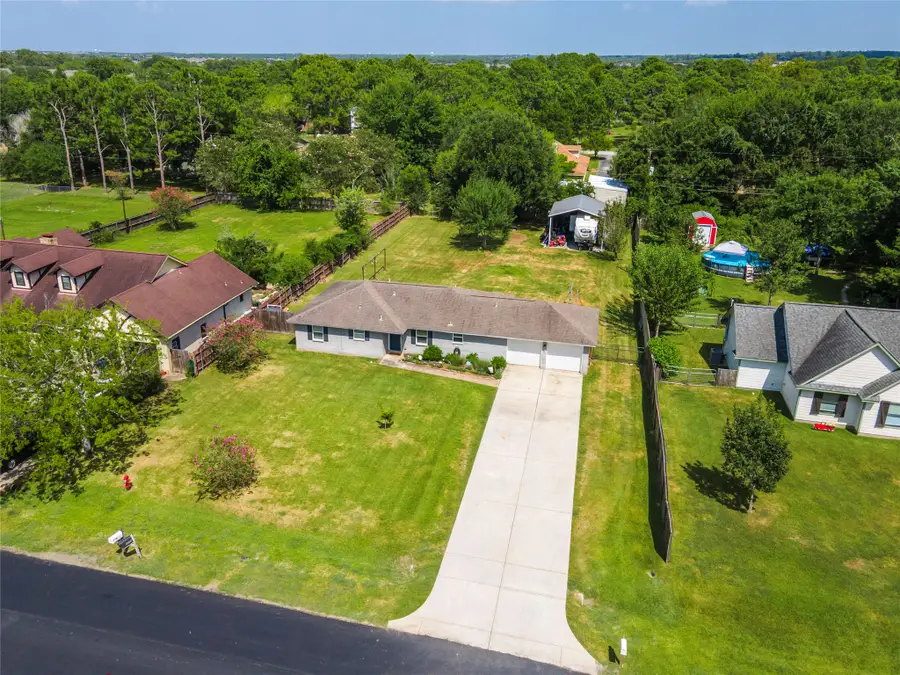 3231 W Meadow Lane, Dickinson, TX 77539 - #2