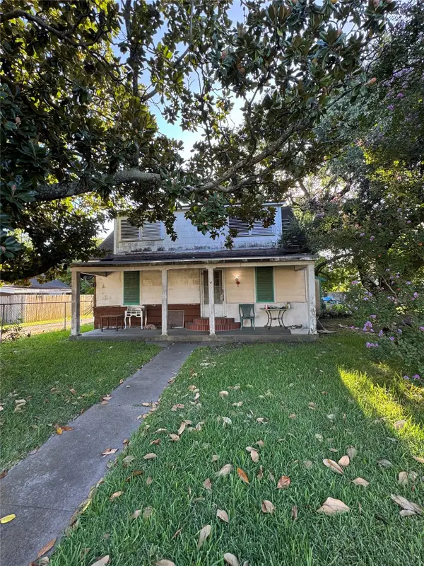 411 Martin Luther King Jr Drive, La Marque, TX 77568