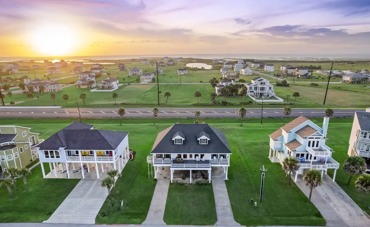 18306 E De Vaca, Galveston, TX 77554 - #1