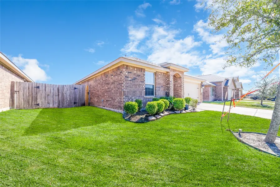 8307 Oakleaf Meadow Court, Rosharon, TX 77583 - Image #3