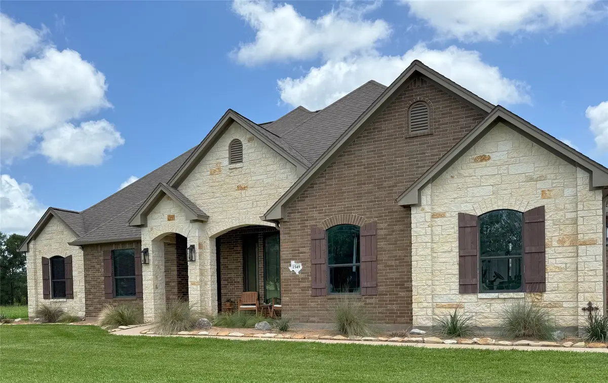 1549 Frontier Trail, Angleton, TX 77515 - Image #1