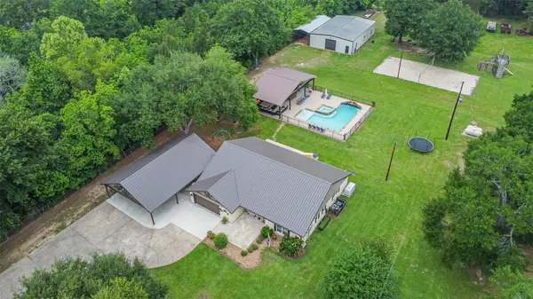306 County Road 3997, Cleveland, TX 77328