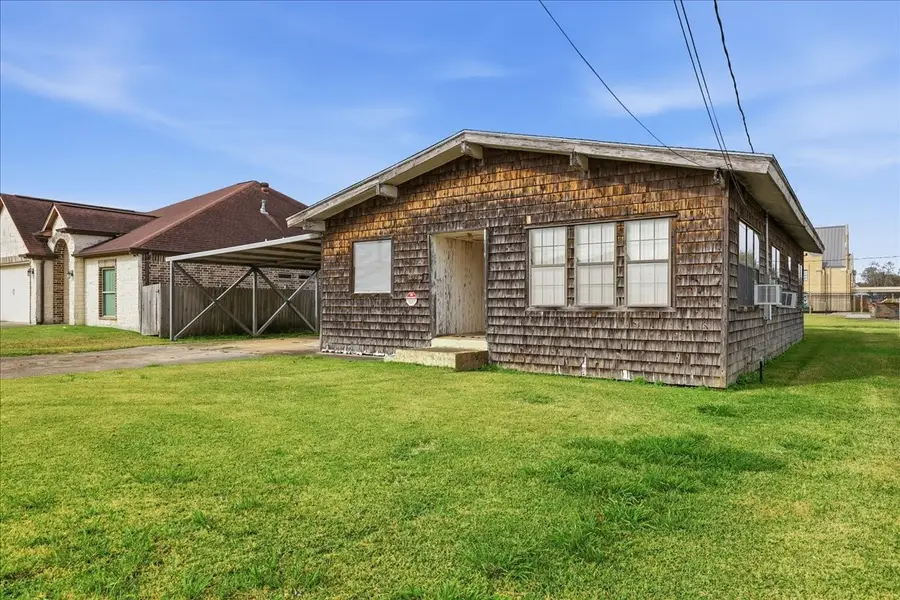 2126 7th Street, Port Neches, TX 77651 - #2
