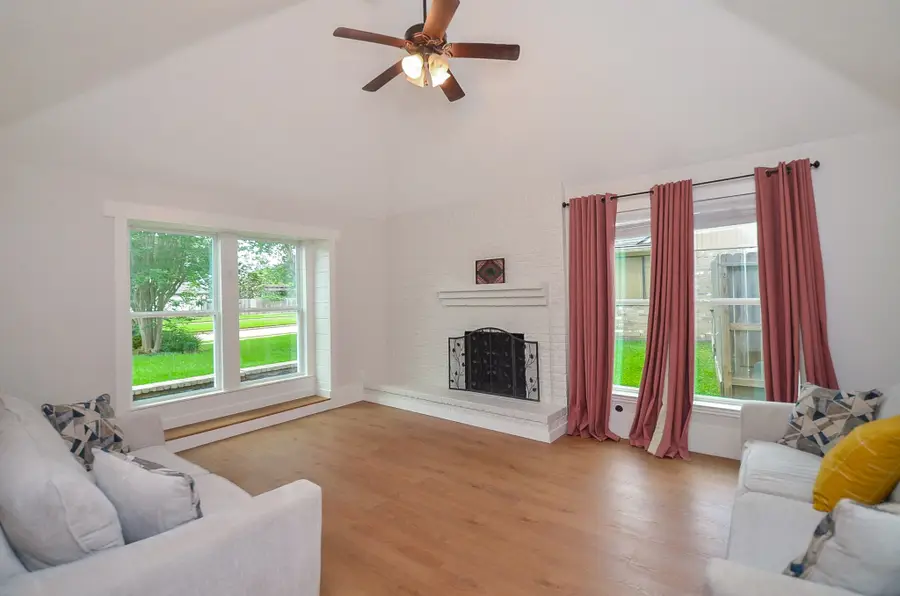 902 Rolling Mill Dr, Sugar Land, TX 77498 - #2