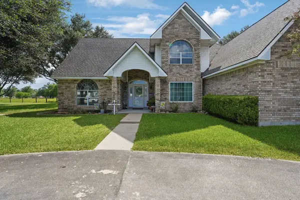 1615 Ambar Street, El Campo, TX 77437