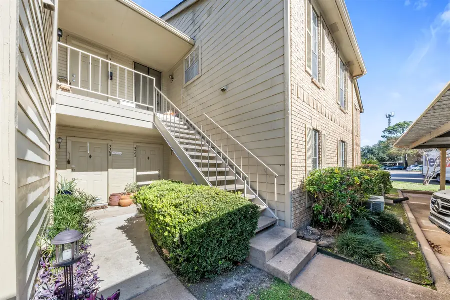 1515 Sandy Springs Road #3404, Houston, TX 77042 - Image #2
