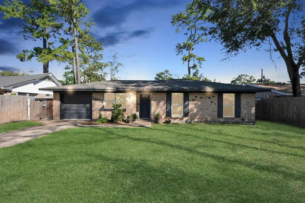 10526 Hollyglen Drive, Houston, TX 77016 - Image #1