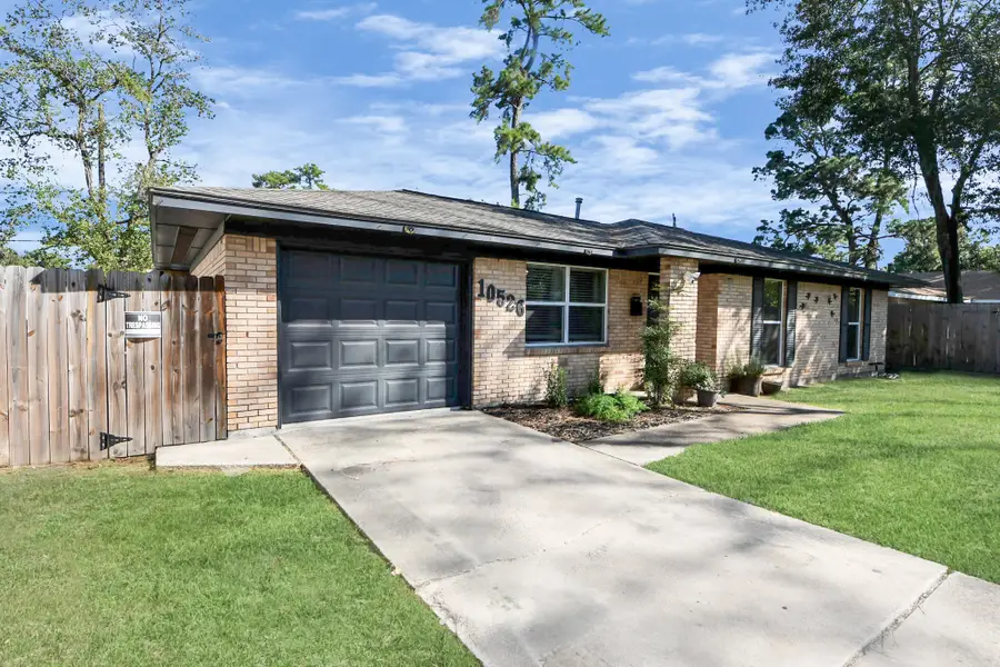 10526 Hollyglen Drive, Houston, TX 77016 - Image #3