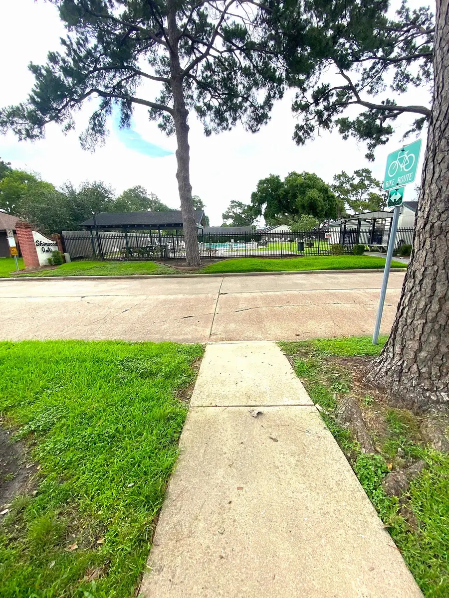 1102 W Tri Oaks Lane #103, Houston, TX 77043 - #2