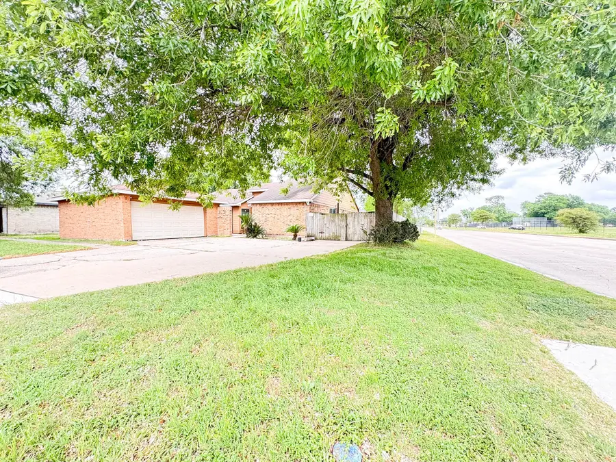 8702 Parkway Forest Drive, Houston, TX 77044 - #2