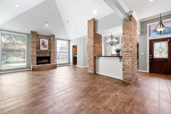 11606 Aspenway Drive, Houston, TX 77070