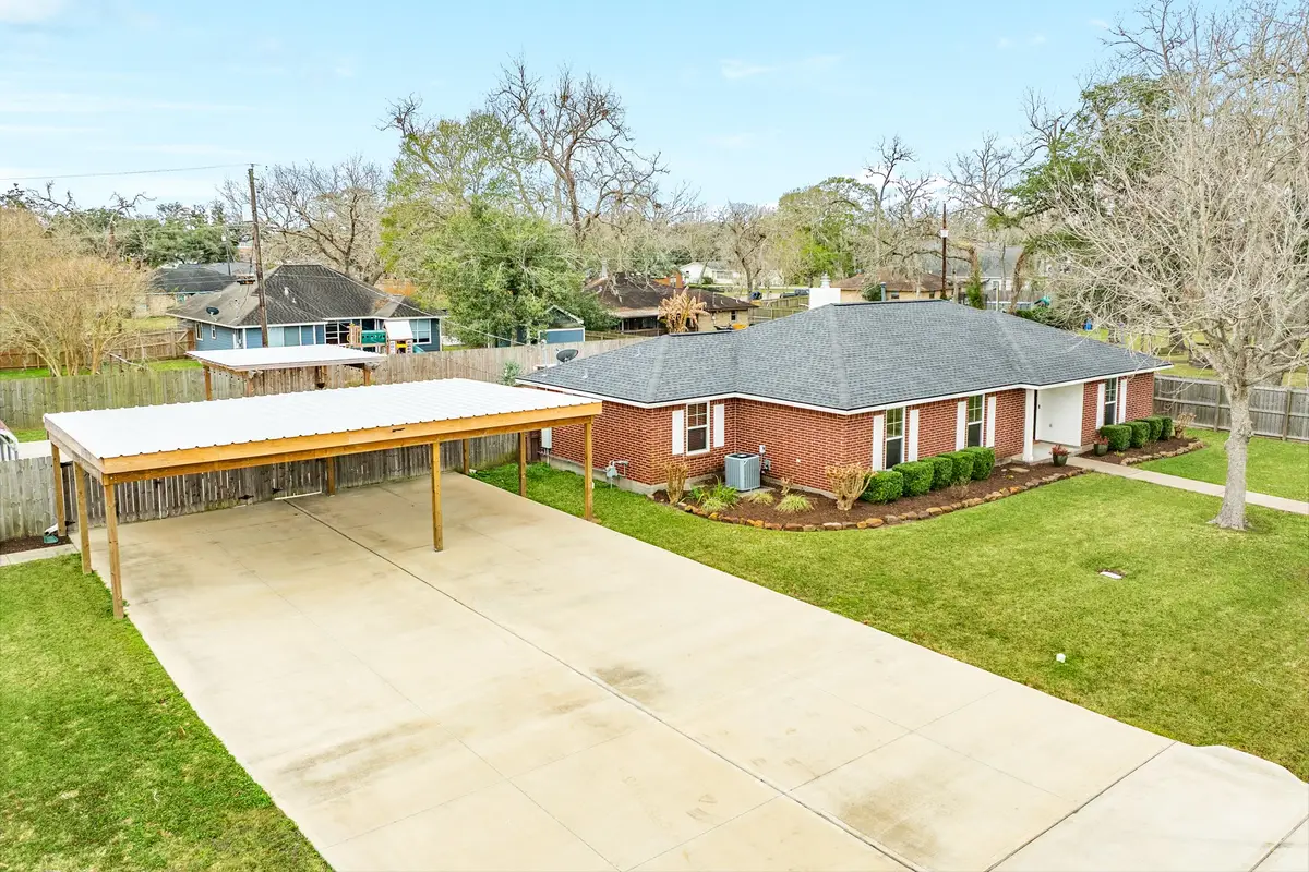 509 Humble Drive, West Columbia, TX 77486 - Image #1