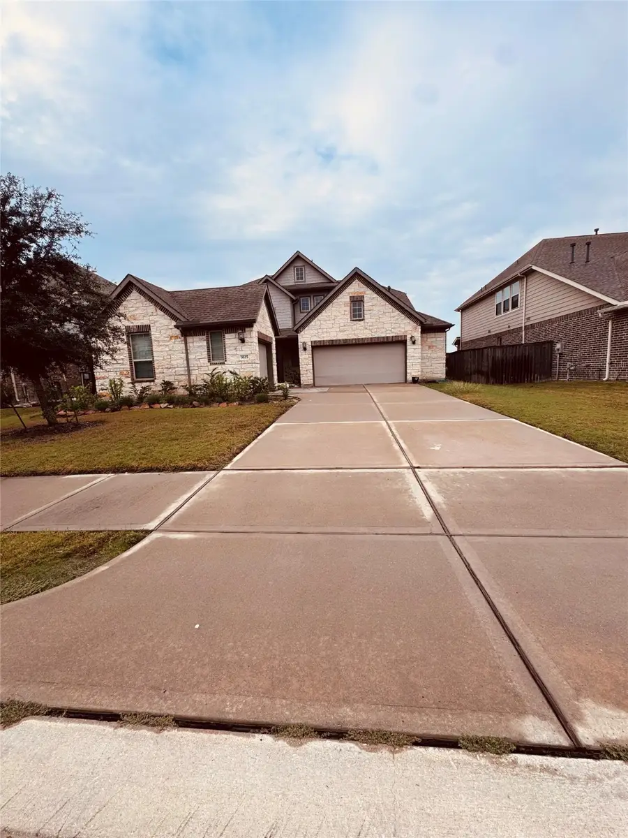9615 Slumbering Willow Lane, Richmond, TX 77406 - Image #3