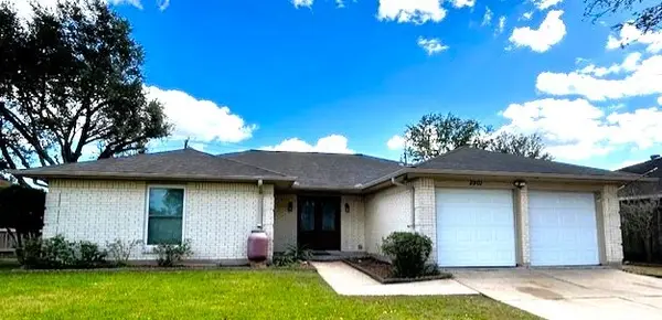 2901 Crane Drive, Pearland, TX 77581