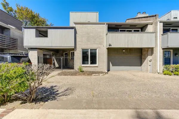 2524 Nantucket Drive #B, Houston, TX 77057