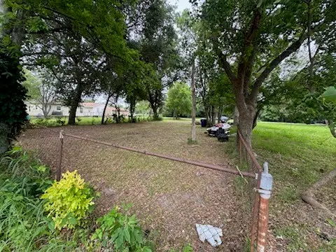 318 2nd Avenue N, Texas City, TX 77590 - #2