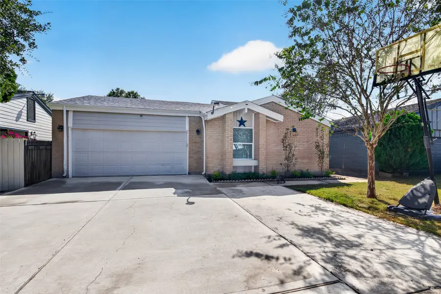 6323 Dawnridge Drive, Houston, TX 77035 - #2