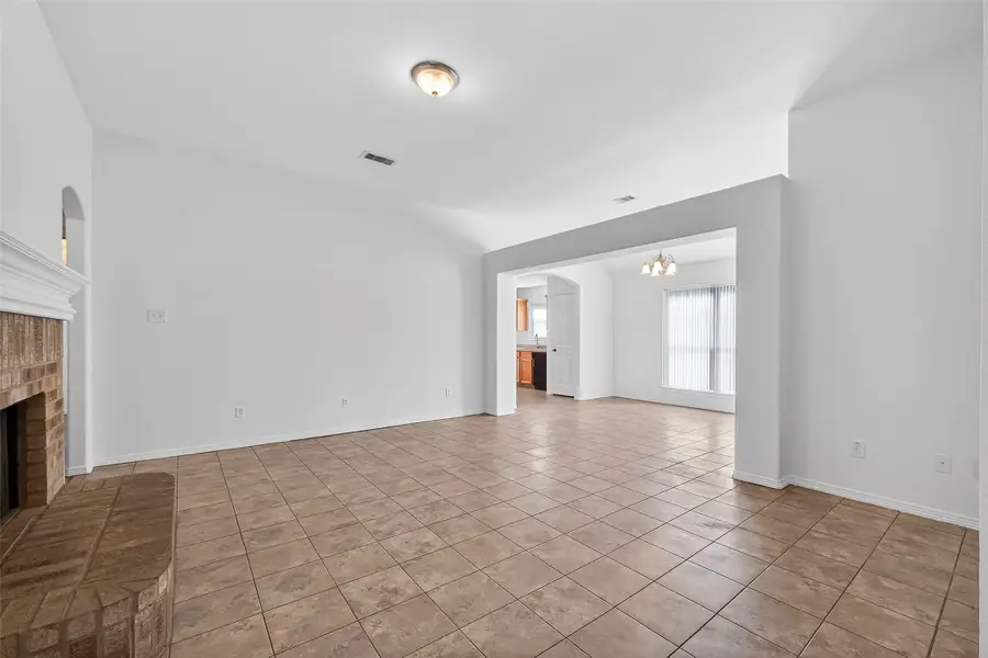 698 Columbia Street, Alvin, TX 77511 - Image #3